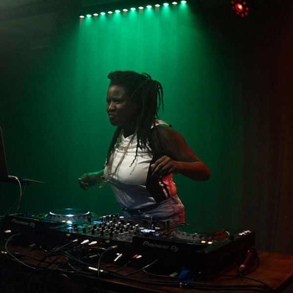 dj voodoomama